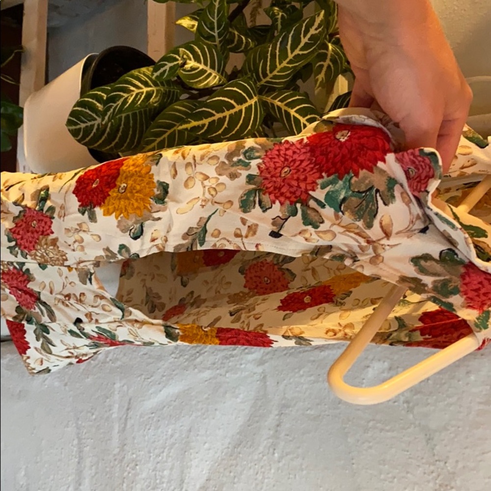 Top - Picture 2 of 2